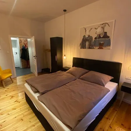 Stylowy Apartament Tuz Przy Rynku Ostrow Wielkopolski Exterior photo